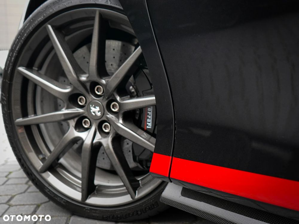 Ferrari SF90 Spider - 10