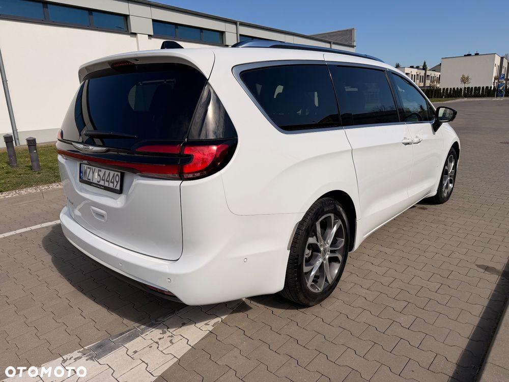 Chrysler Pacifica - 8