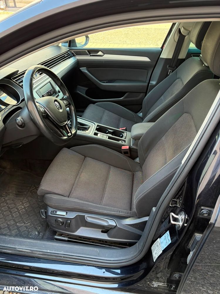 Volkswagen Passat 2.0 TDI DSG Highline - 9