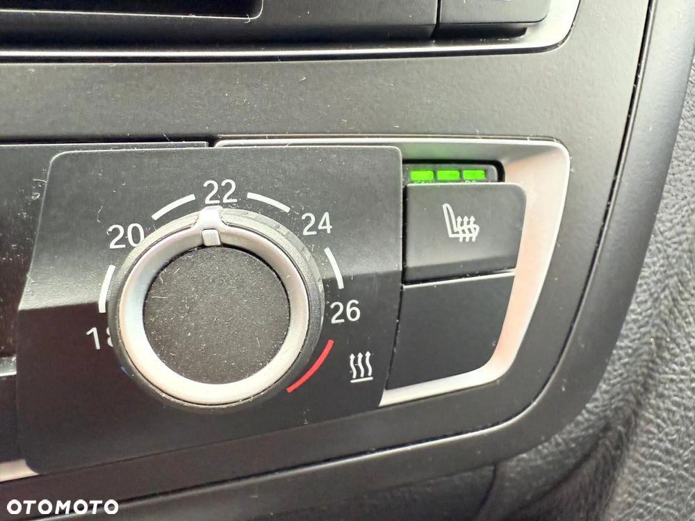 BMW Seria 3 320d Touring - 29