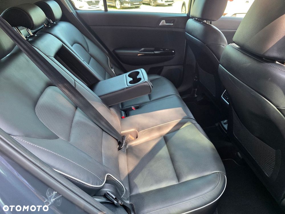 Kia Sportage - 16