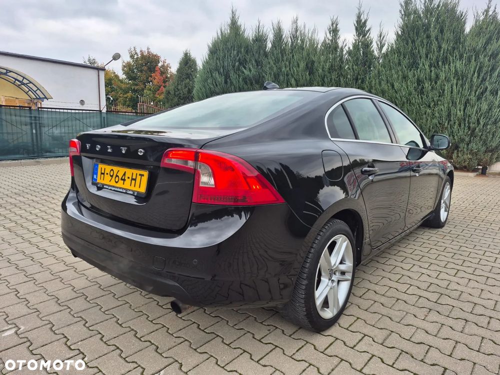 Volvo S60 - 3