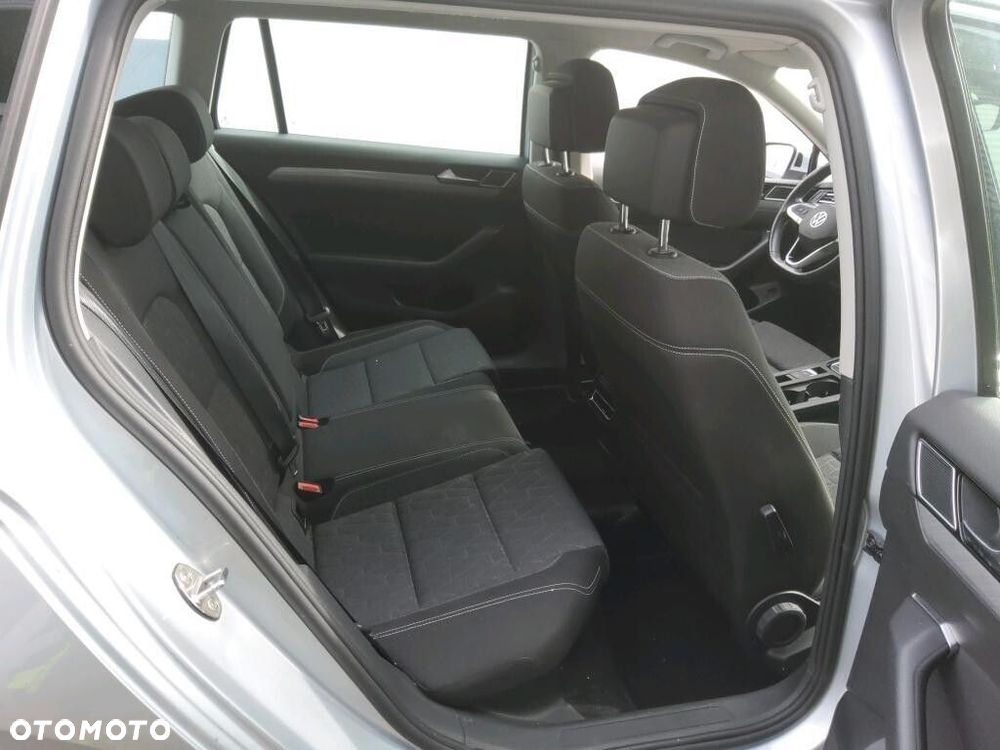 Volkswagen Passat Variant 2.0 TDI EVO Business DSG - 6