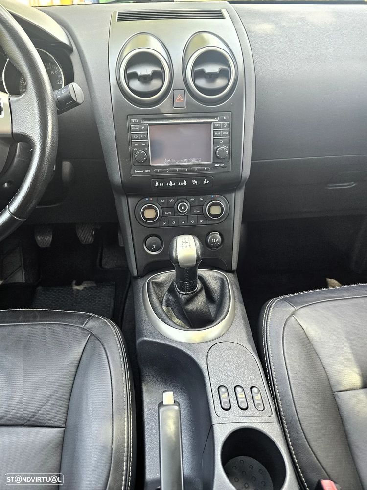 Nissan Qashqai 1.6 Tekna Premium 18 - 21