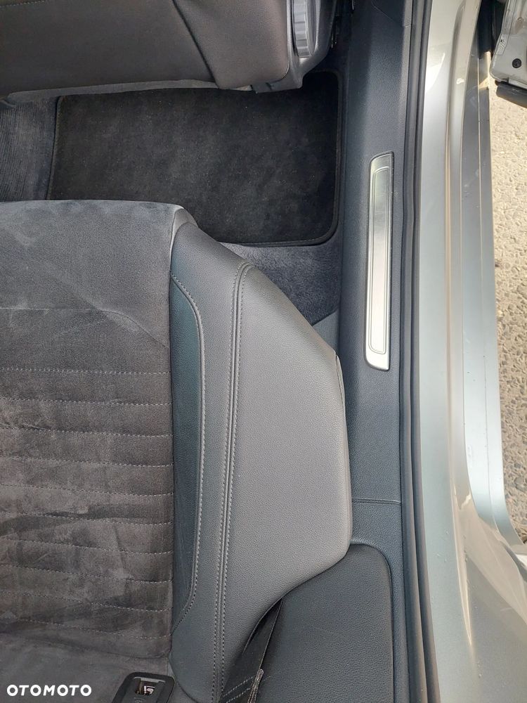 Volkswagen Passat - 14