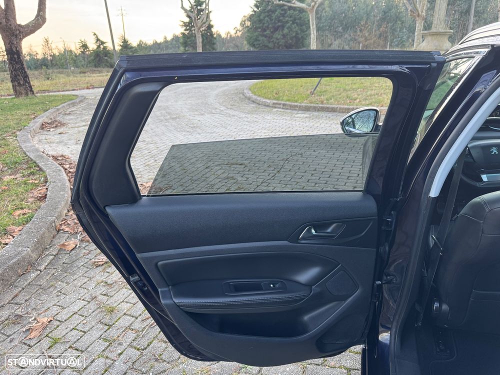 Peugeot 308 SW 1.6 e-HDi Allure J17 - 25