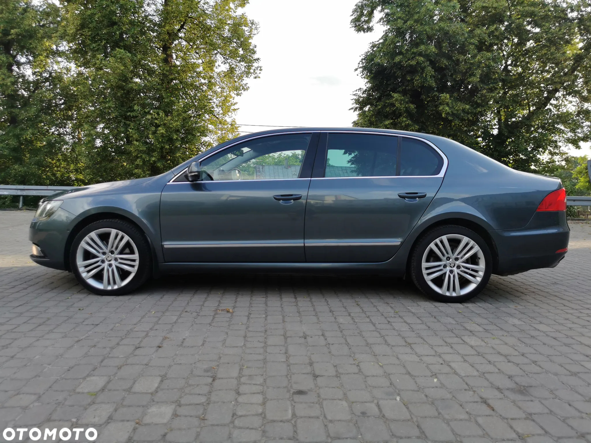 Skoda Superb 2.0 TDI 4x4 Elegance DSG - 3