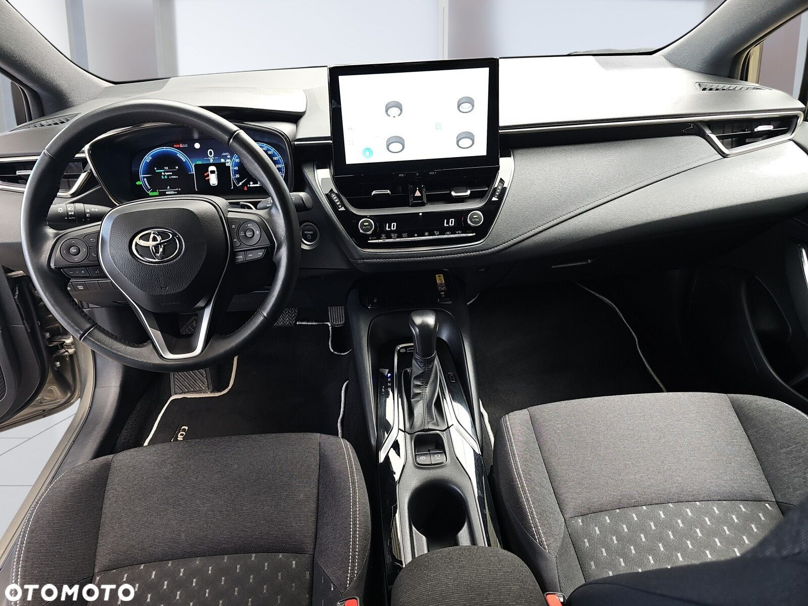 Toyota Corolla 2.0 Hybrid Comfort - 12