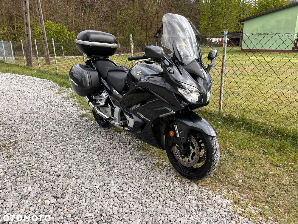 Yamaha FJR - 17