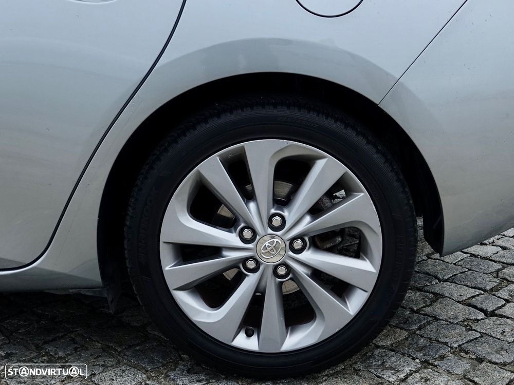 Toyota Auris 1.8 HSD Active - 11