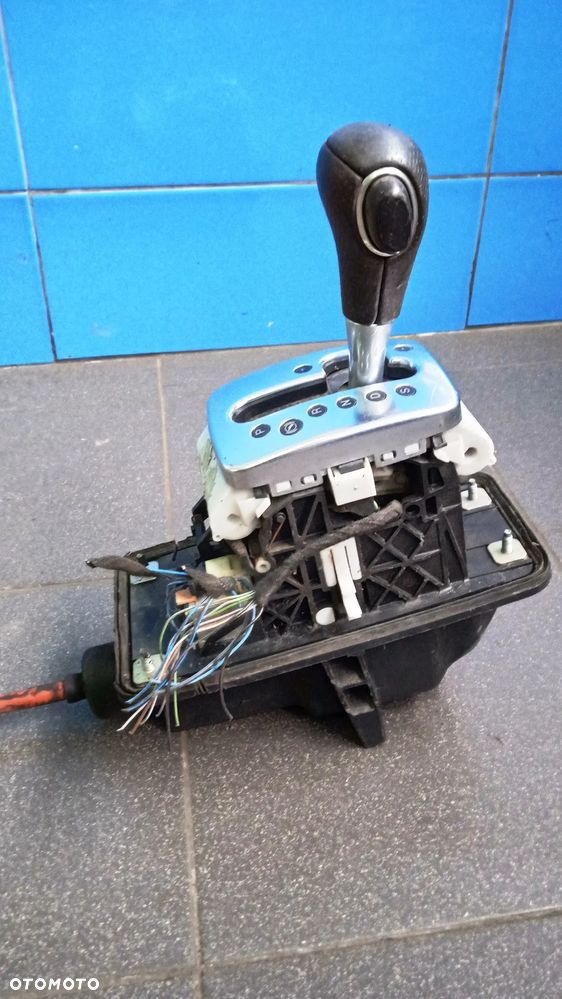 WYBIERAK AUDI A4 B6 2.5TDI AUTOMAT D07132810 - 2