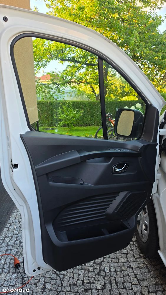 Renault Trafic - 14