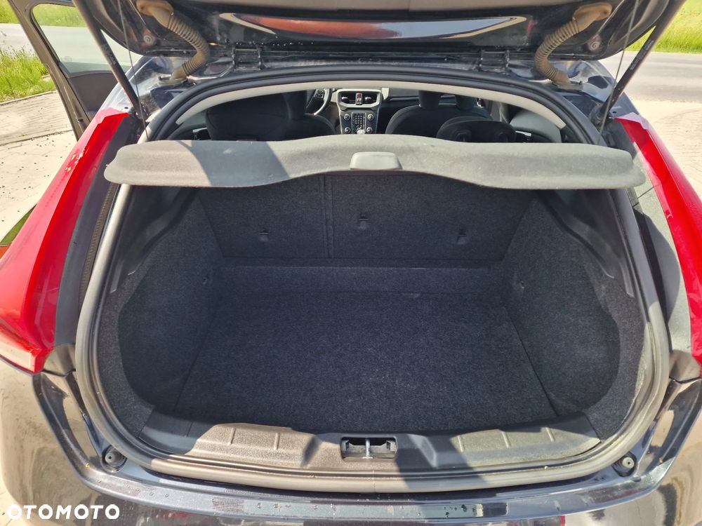 Volvo V40 D3 Geartronic Momentum - 20