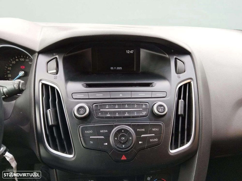 Ford Focus SW 1.0 EcoBoost Business - 12