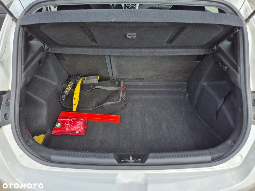 Hyundai i30 1.4 Base - 14