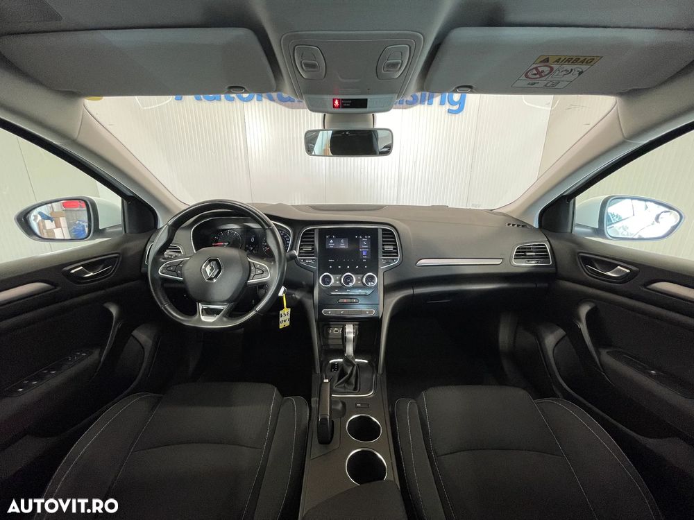 Renault Megane TCe EDC Zen - 9