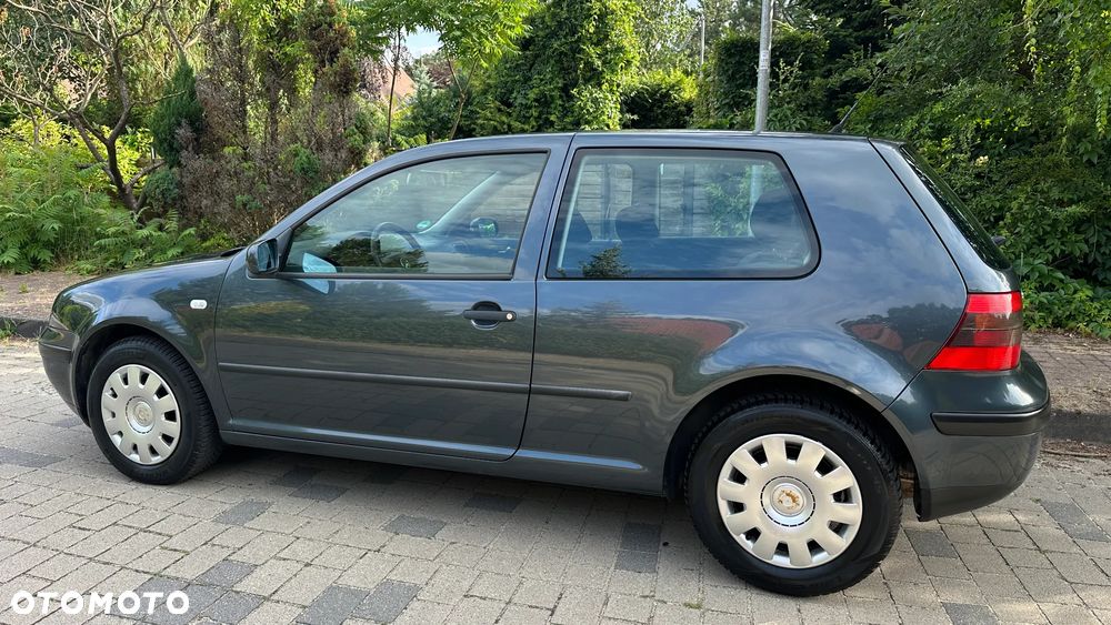 Volkswagen Golf - 31