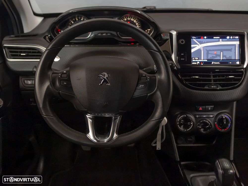 Peugeot 2008 1.2 PureTech Signature - 18