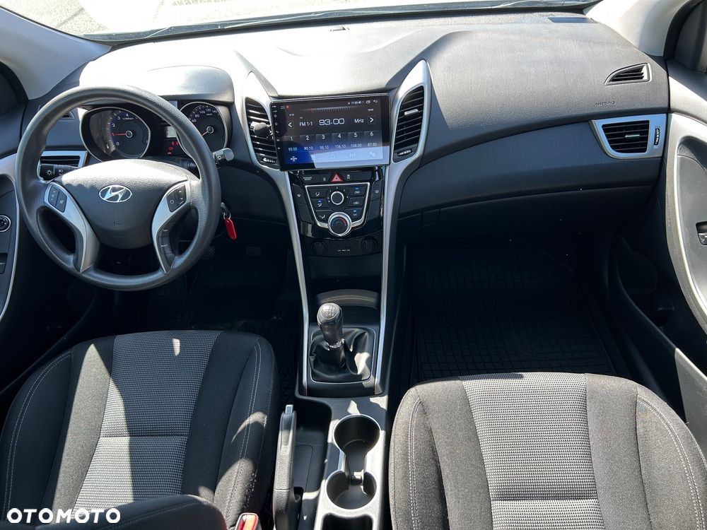 Hyundai i30 1.6 Comfort - 15