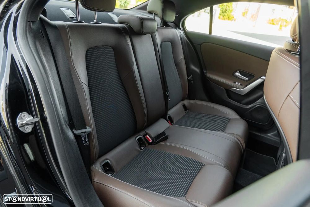 Mercedes-Benz A 180 Limousine d Progressive Aut. - 54