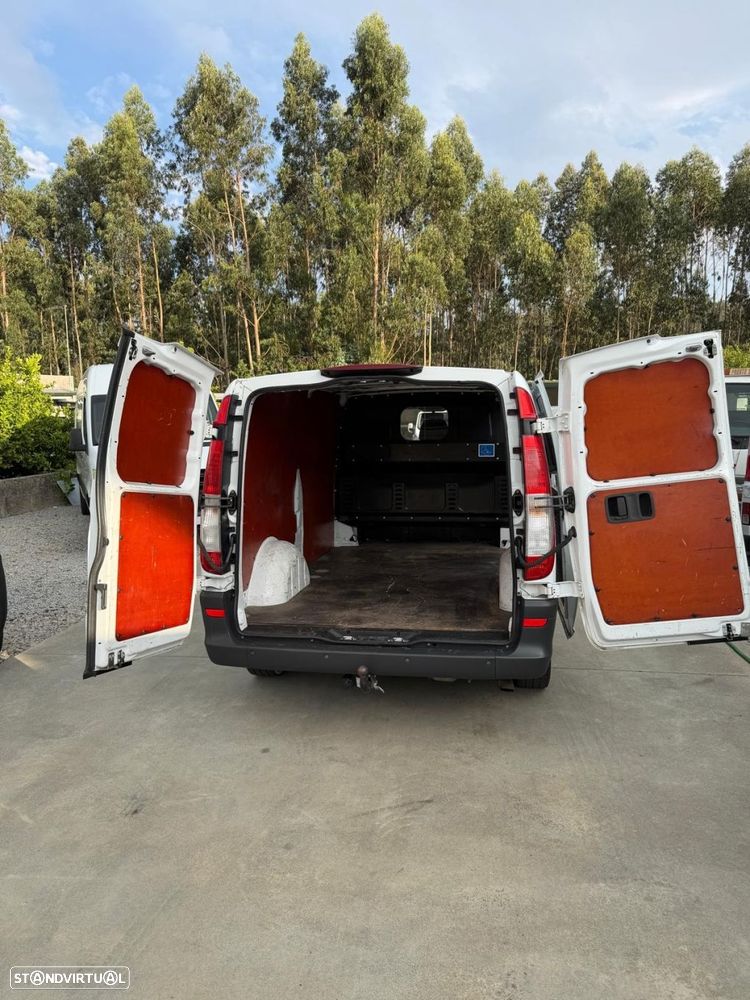 Mercedes-Benz Vito 110 Extra Longa - 11