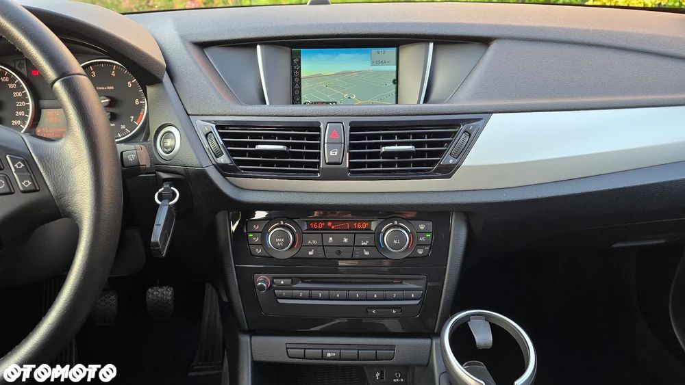 BMW X1 sDrive18i xLine - 16