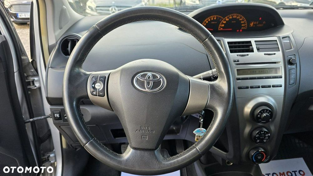Toyota Yaris - 13