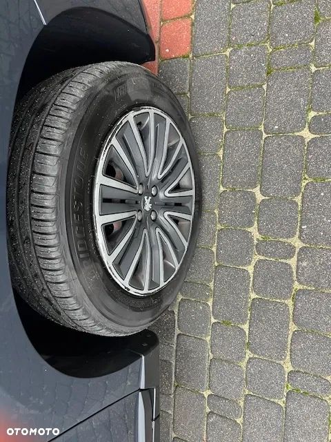 Peugeot 2008 BlueHDi 100 Active - 22