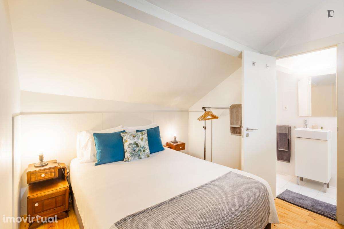 Apartamento com 2 quartos - localizado em Santo Ildefonso Porto - Grande imagem: 3/36