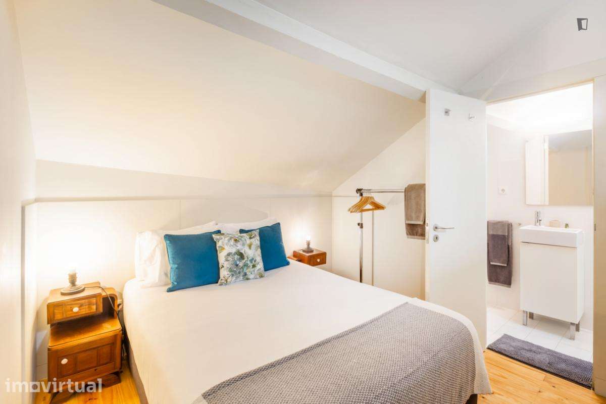 Apartamento com 2 quartos - localizado em Santo Ildefonso Porto - Grande imagem: 3/36