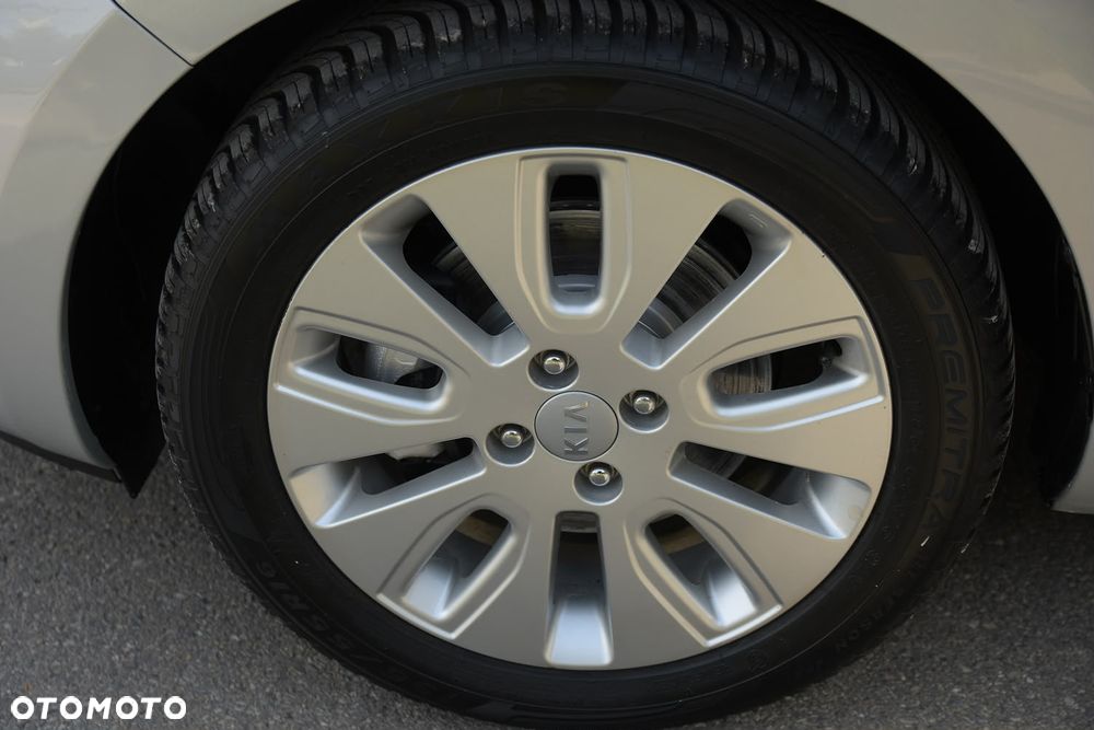 Kia Rio - 30
