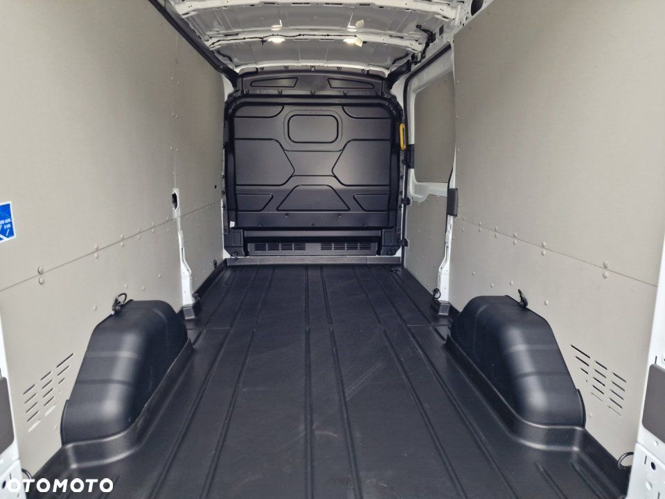 Ford Nowy Transit - 10