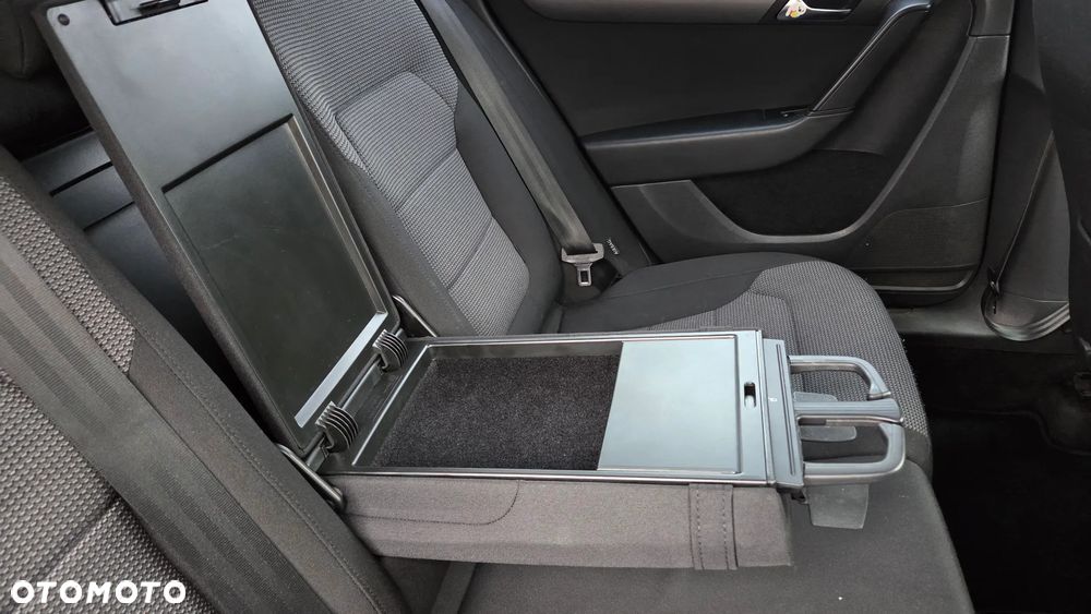 Volkswagen Passat 1.8 TSI Comfortline - 25