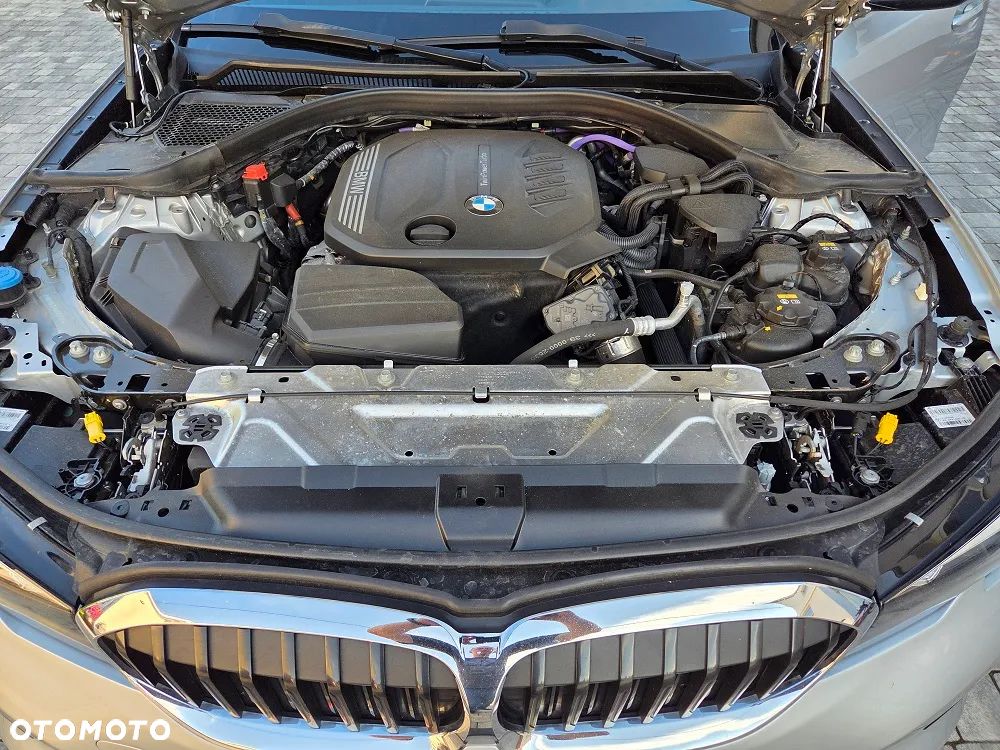 BMW Seria 3 318d MHEV Advantage - 29