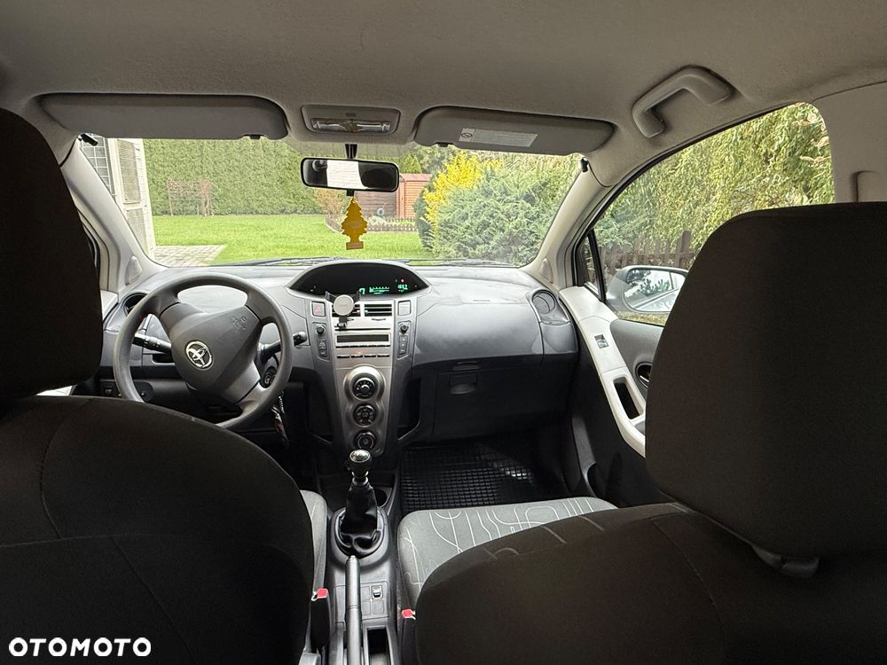 Toyota Yaris 1.33 2010 - 17