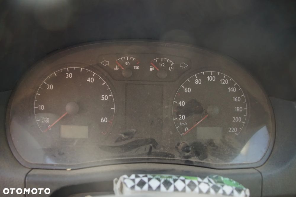 Auto na części - Volkswagen Polo IV 9N 1.2 54 KM AWY FSP LB9A 2002R Silnik Skrzynia Drzwi Maska Błotnik Zderzak Klapa Lampa Lusterko Klamka Szyba Deska Kokpit Sterownik Moduł Czujnik Licznik Panel Kierownica - 10