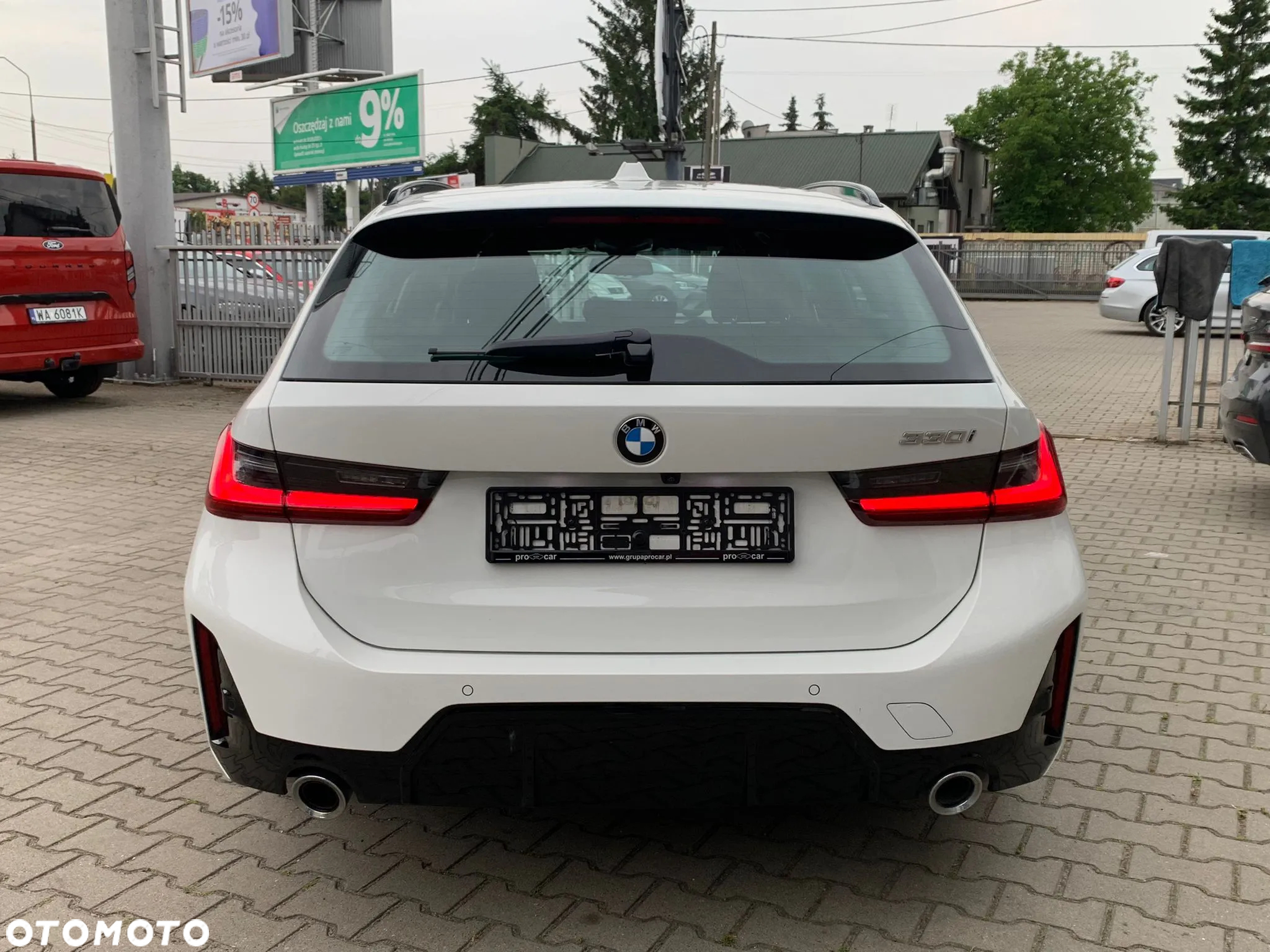BMW Seria 3 330i M Sport - 6