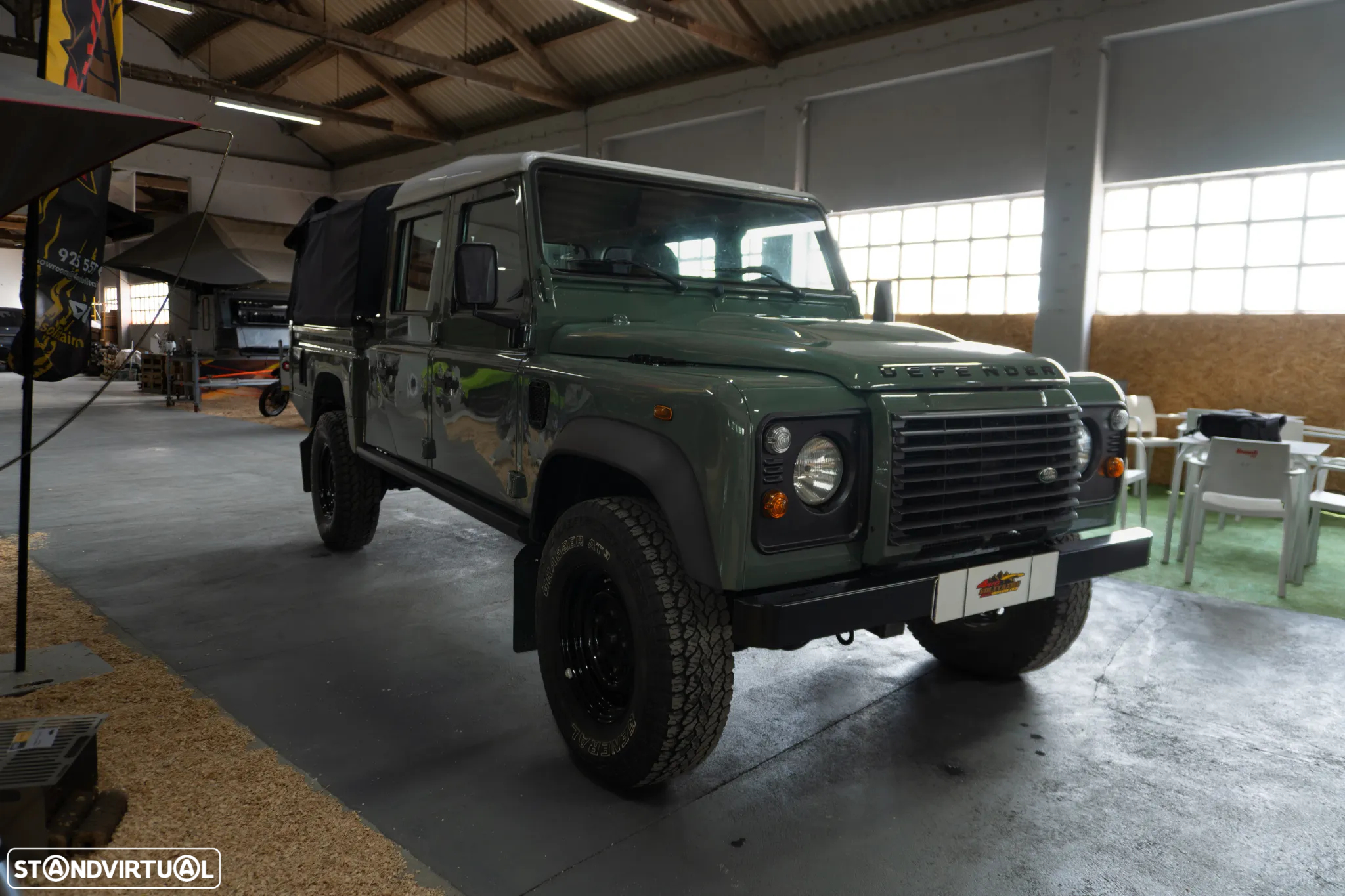 Land Rover Defender 130 CC 2.4 CRD E - 6