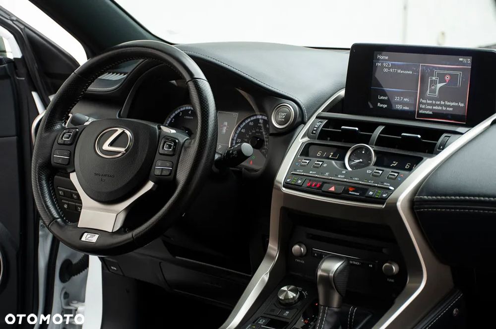 Lexus NX 300 AWD F SPORT - 28
