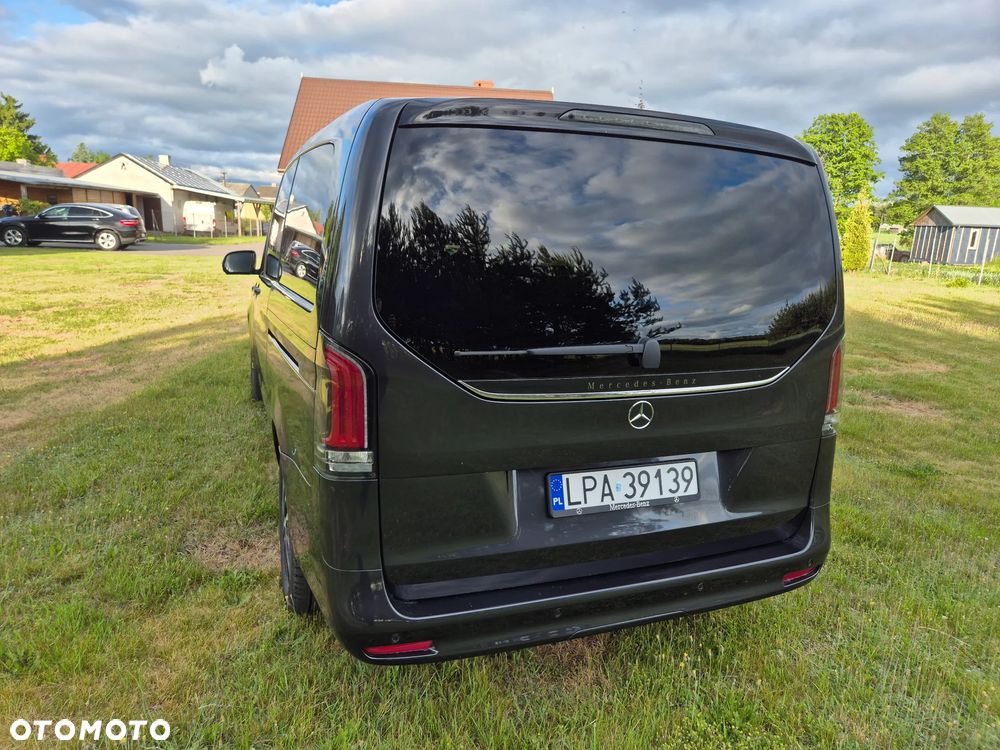Mercedes-Benz Klasa V 300 d lang 4Matic 9G-TRONIC Exclusive - 3