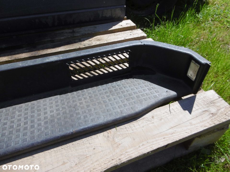 PRÓG STOPIEŃ VW T4 MULTIVAN - 2