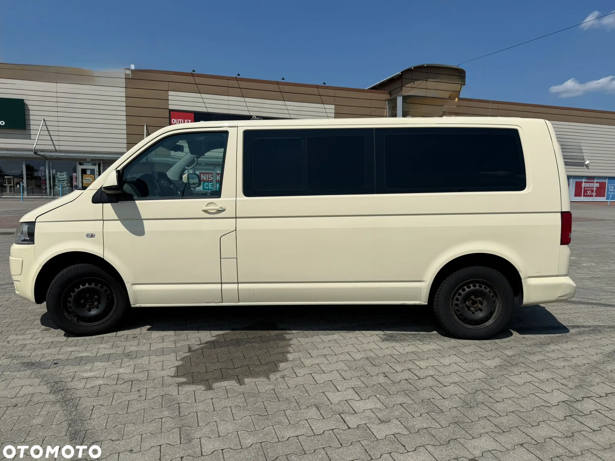 Volkswagen Caravelle - 6
