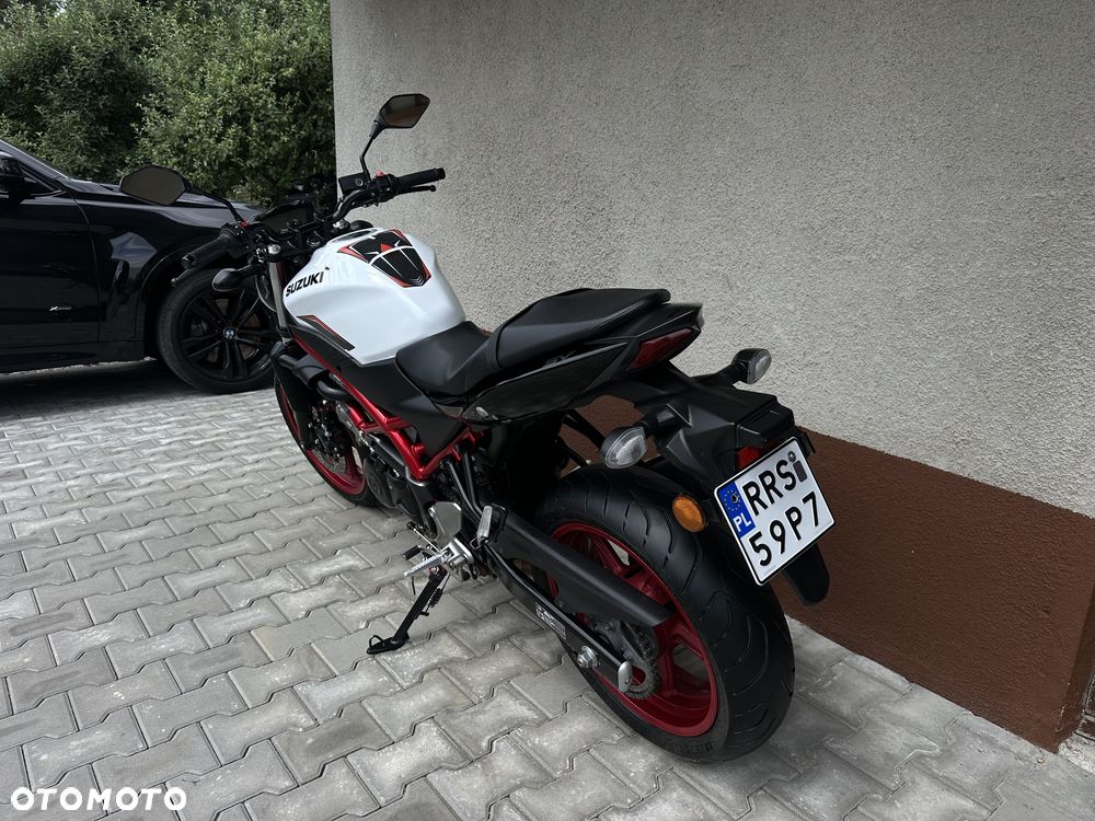 Suzuki SV - 28