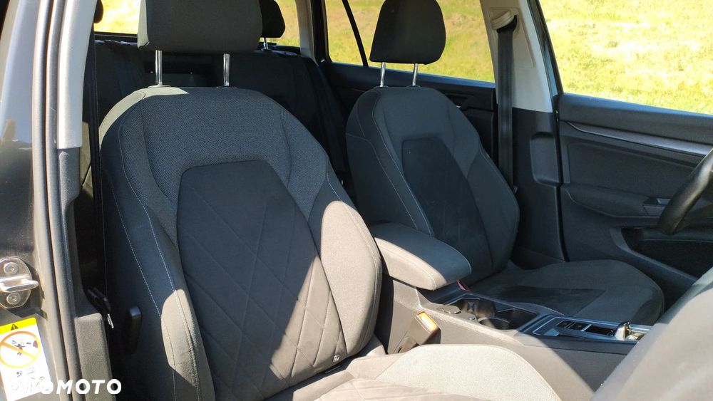 Volkswagen Golf 1.5 eTSI EVO Style DSG - 20