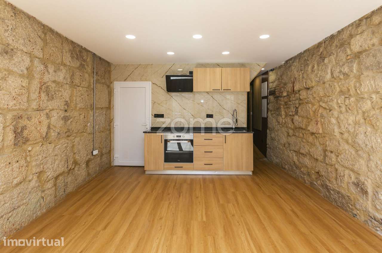 T0 + 1 Totalmente Renovado com 49m2 | Ribeira, Porto - Grande imagem: 2/16