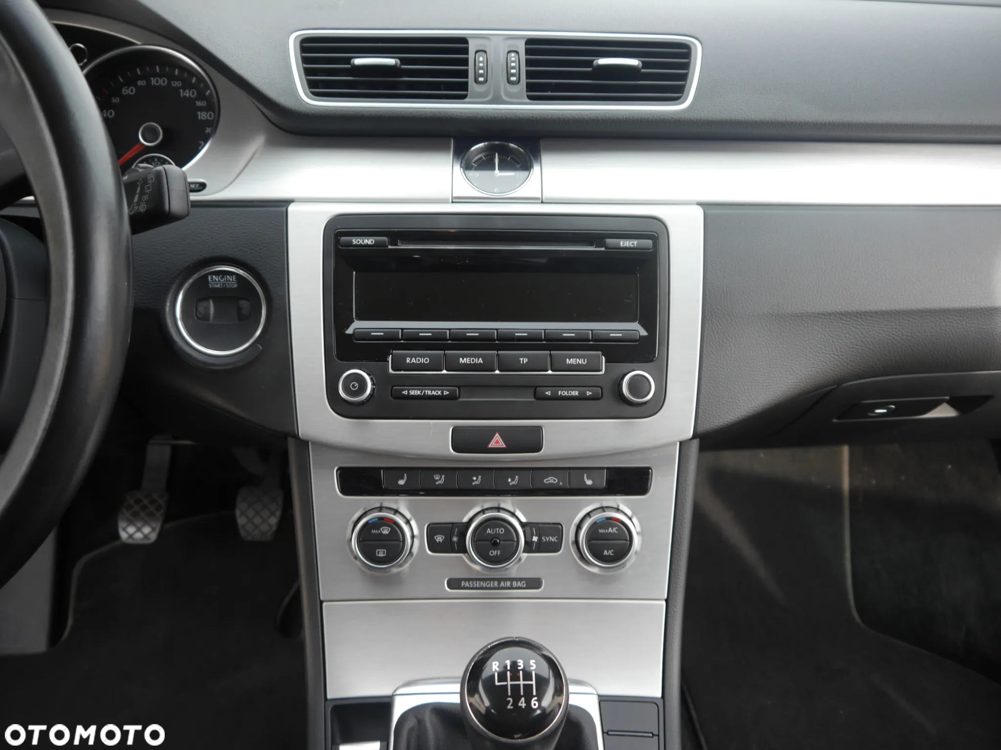 Volkswagen Passat Variant 2.0 TDI BlueMotion Technology Highline - 10
