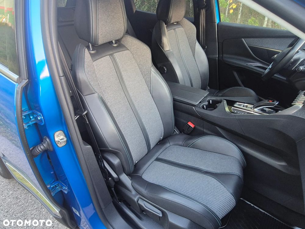 Peugeot 3008 1.2 PureTech GPF Allure S&S EAT8 - 24