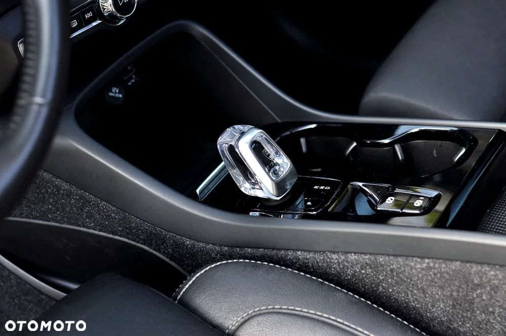 Volvo XC 40 T5 Recharge DKG Inscription Expression - 29