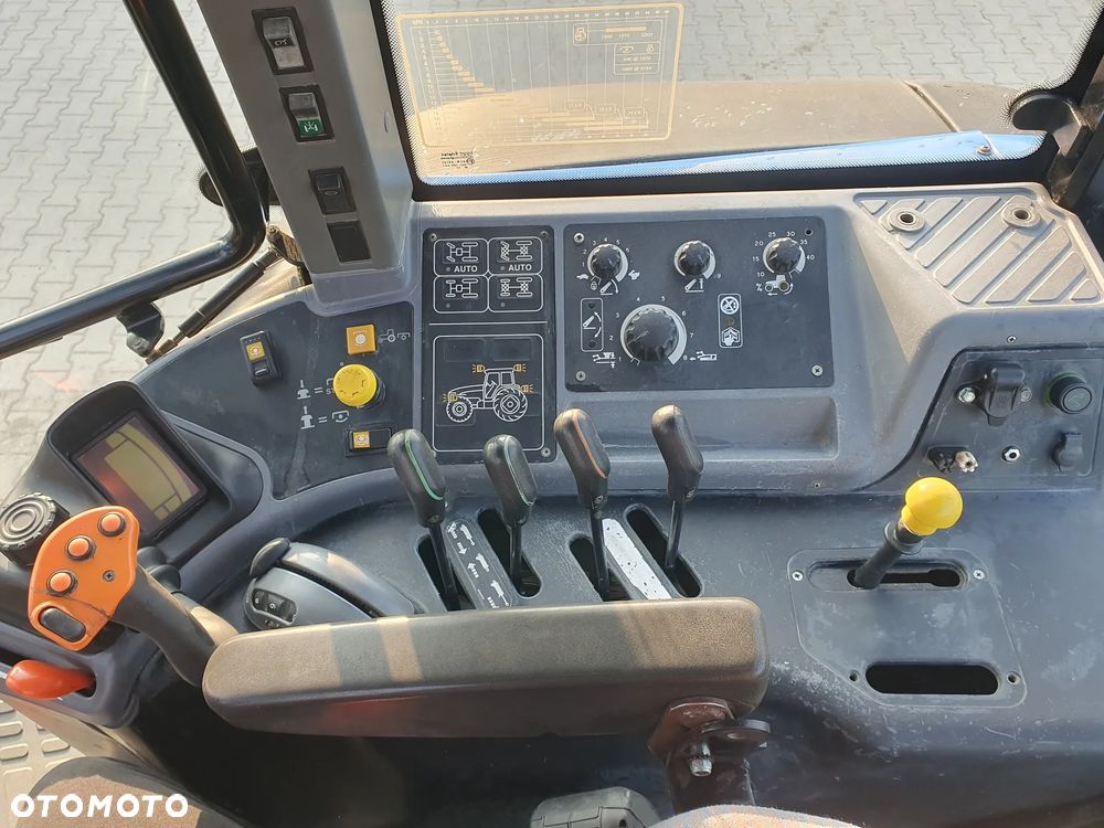 New Holland TM 175 - 22