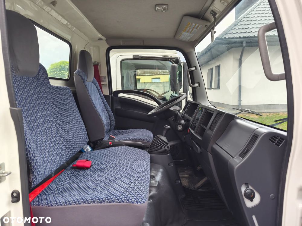 Isuzu M21 - M27 - 15